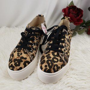 Leopard Print Canvas Sneakers! 🐆 NIB
